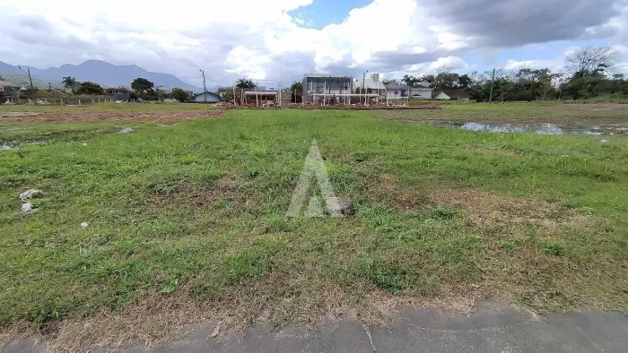Terreno à venda no bairro Vila Nova em Joinville, por R$ 520.000.00.