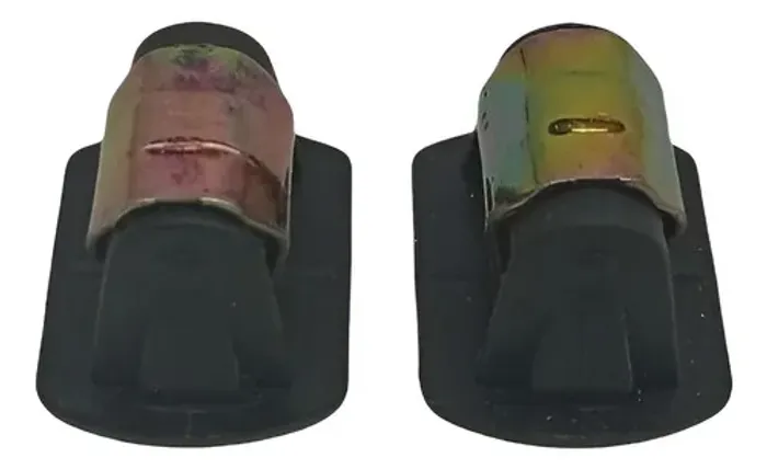 Par Bucha Fixação Porta Malas Fiat Ideia 2011 2012 2013 2014