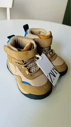 Bota Infantil Zara Original - Nova com Etiqueta | Tam. 19