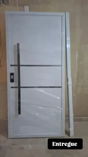 Porta de Acm alumínio Moderna com Fechadura Digital