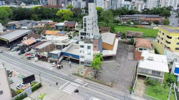 Imóvel Comercial e Residencial à Venda no Bairro Vila Nova Blumenau | Cadore Imóveis