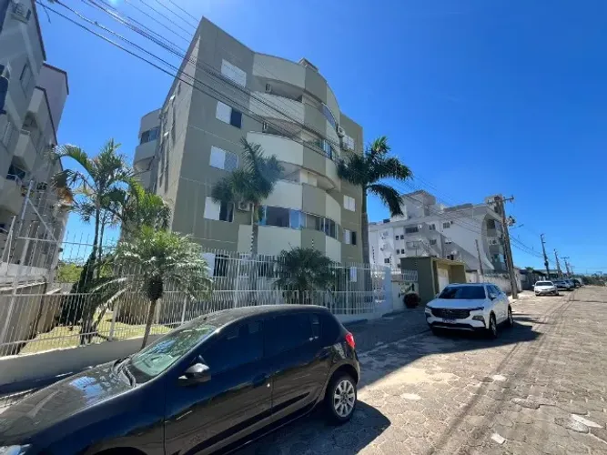 Apartamento com suíte no Centro de Araranguá-SC