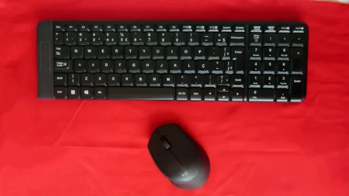 Teclado K230 e Mouse M280 Sem Fio Logitech - Compacto, Prático e em Ótimo Estado! 