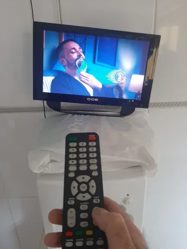 TV CCE 14 polegadas portátil