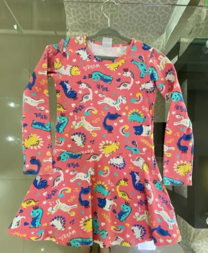 Vestido manga longa infantil Veste: 6 anos