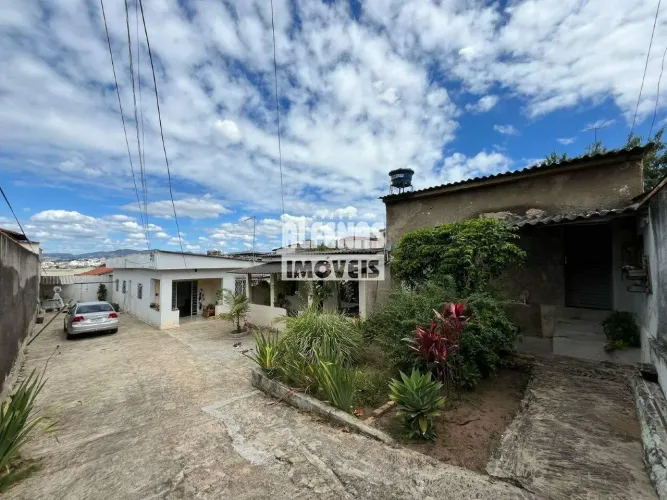 Lote à venda no Bairro Santa Cruz Industrial