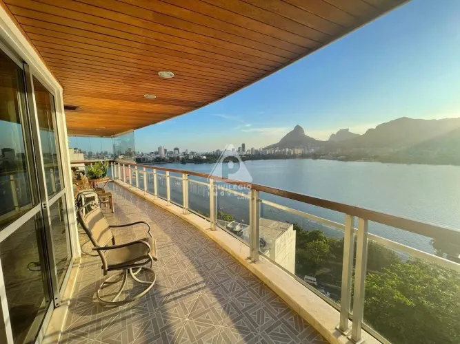 Apartamento à Venda na Lagoa 3 Dormitórios, 1 Suíte, 2 Vagas e Vista Panorâmica