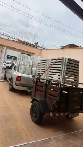 Alugo mesas e cadeiras