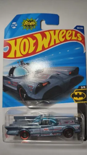 Batman Hot Wheels - TV Series Batmobile - Batman 3/5 - 103/250 - carro carrinho miniatura