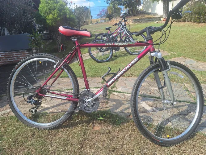 Bicicleta Mongoose Hill Topper