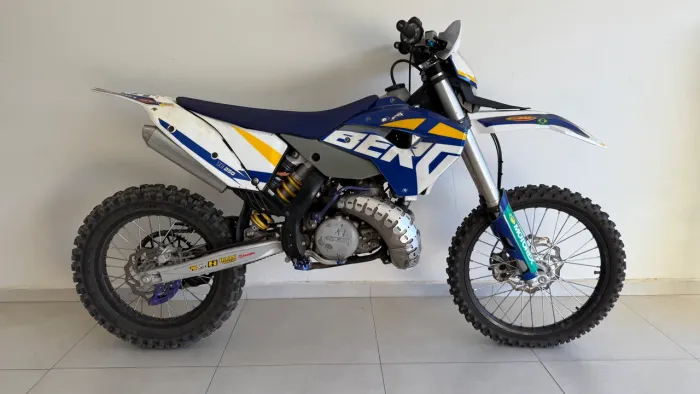 Husaberg TE 250 2T 2011 KTM Husqvarna com NF com DI e contrato de transferência