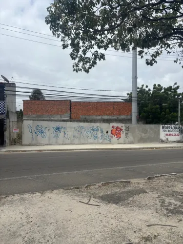 Oportunidade de Terreno na Miguel Dias