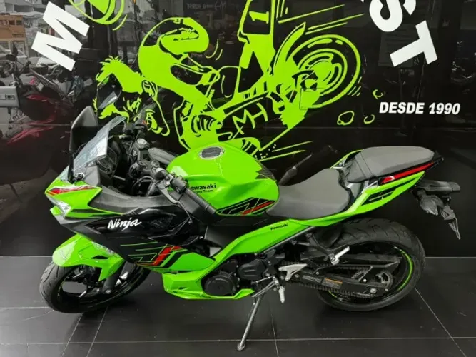 Kawasaki Ninja 400 2024