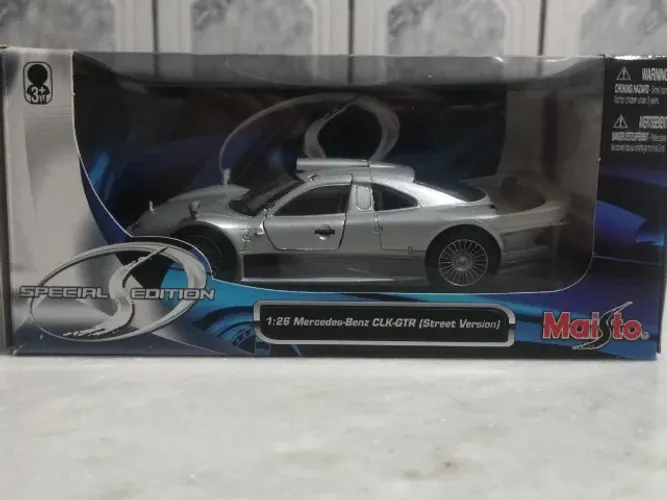Miniatura Mercedes-benz Clk-gtr 1:26 Street Version Maisto(Raro)
