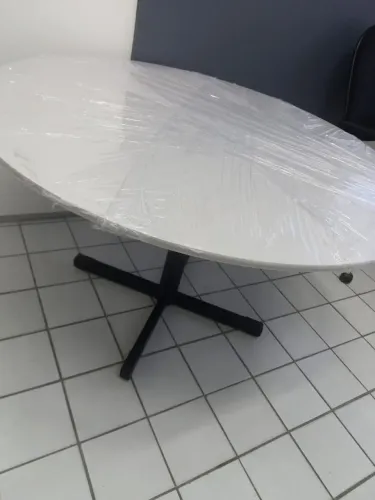 Mesa de reunião redonda
