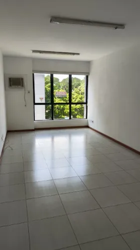 Sala Comercial 47m² | Menino Deus (Rua Itororó) | Próximo Mãe de Deus