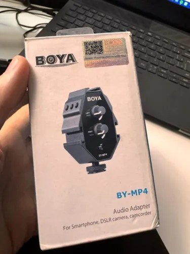 Boya Adaptador de áudio p/ câmera de 2 canais by-MP4 C/ 3 entradas de 3,5 mm