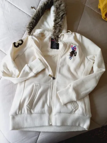 Casaco de Moletom com Capuz e Detalhes em Pele