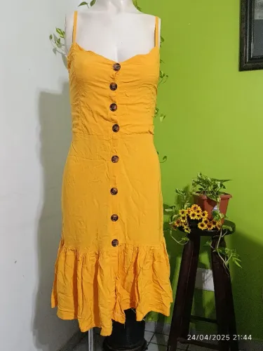 Vestido Botões com babados - Tamanho M