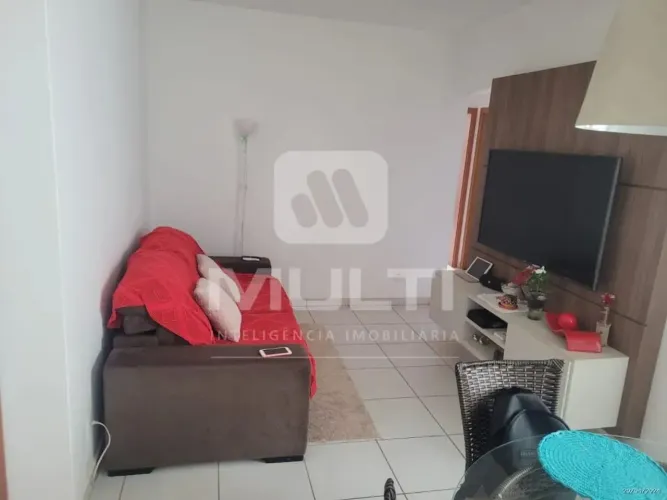 Apartamento - TUBALINA