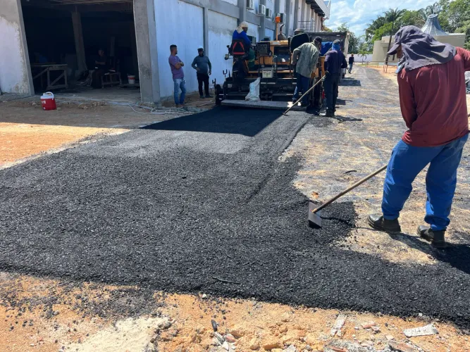 Demolição, Terraplanagem e asfalto 