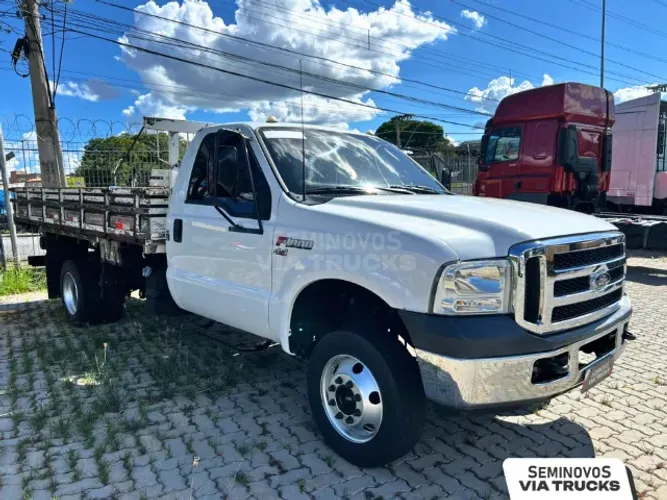 Caminhão Ford F-4000 4x4 Diesel 2019 Cummins Grade Baixa