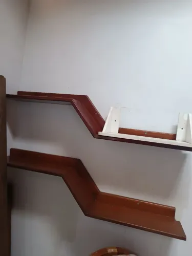 Vendo 3 PRATELEIRAS 180 reais cada.