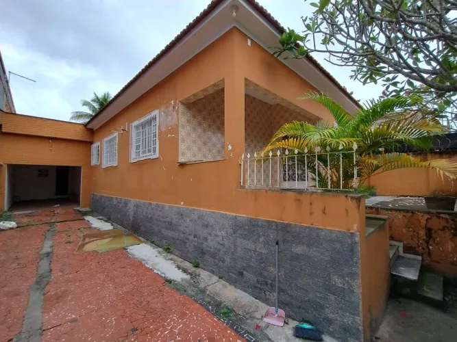 Alugo Casa 2Q Itaborai