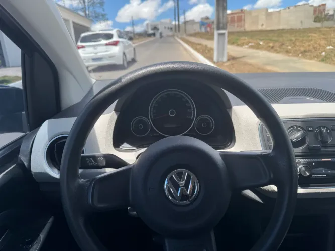 Volkswagen Up! Move 1.0 Total Flex 12V 5P 2015