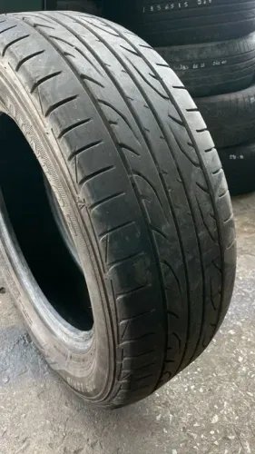 Pneu 205 60 15 Dunlop (semi-novo)