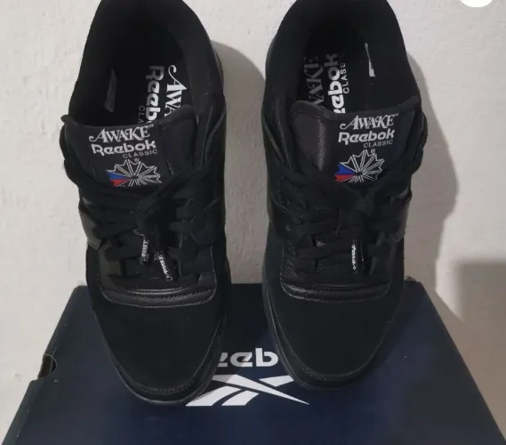 Reebok Classic Awake NY - Preto