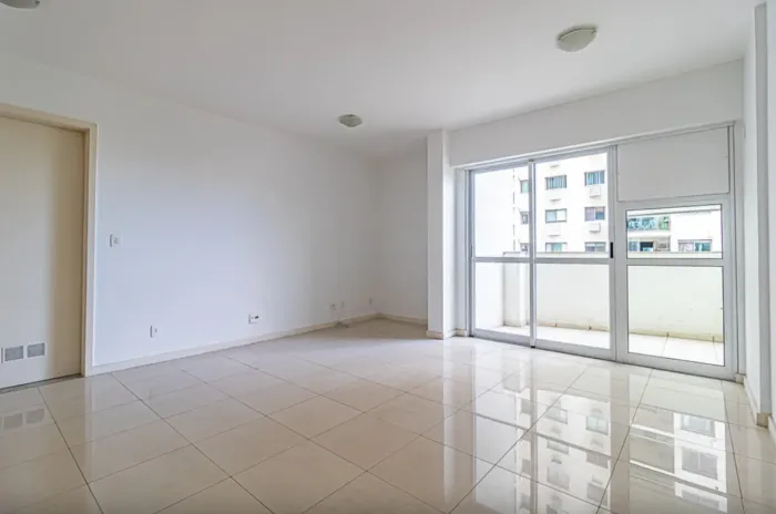 BARRA BONITA - AMPLO 02 qtos 94m² - AO LADO DO SHOPPING e a POUCOS METROS DA PRAIA - MELHO