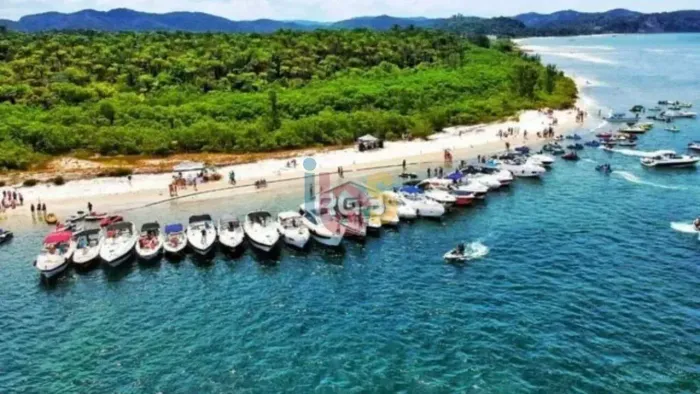 EXCELENTE FAZENDA BEIRA MAR
