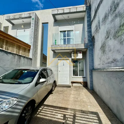 Sobrado à venda no bairro Nova Cachoeirinha - Cachoeirinha/RS