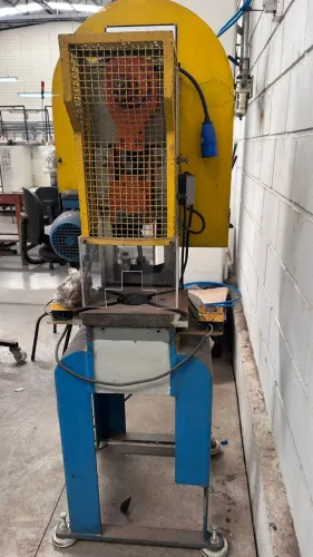 Prensa excêntrica 8 ton Calvi