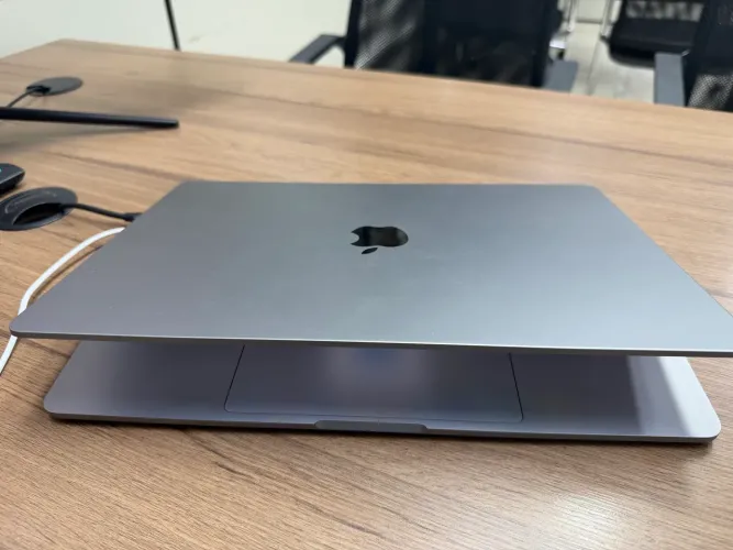 Macbook air 15 m3 24gb 1tb applecare+