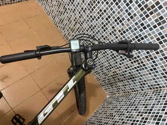 Bicicleta de alumínio raio de inox possui nota fiscal