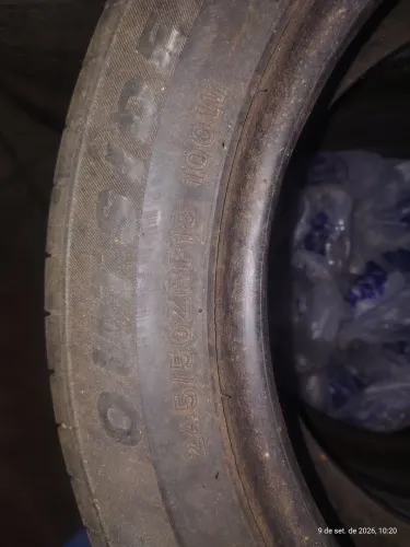 Pneu 245/50-18 speed max