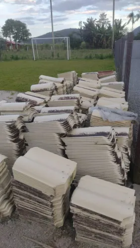 Telhas de Cerâmica Esmaltada 1400 Unidades
