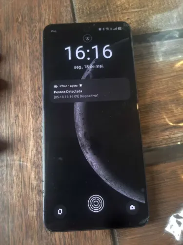 Vendo celular novo, com a caixa e carregador,4 meses de uso ,zerado !