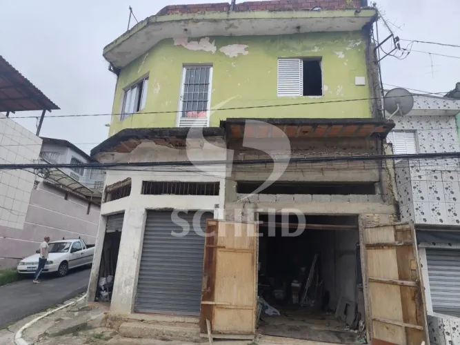 Terreno à venda com 160m2 na região da Vila Santa Catarina