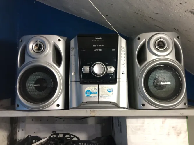 Caixa de som Panasonic Ak240 5-CD