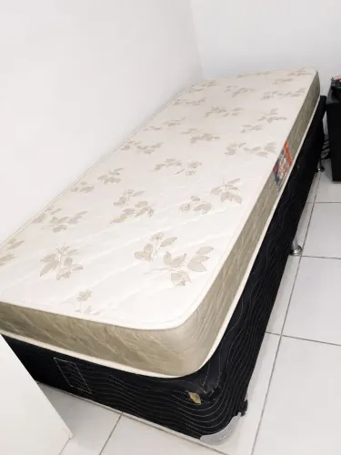 VENDO CAMA SOLTEIRO BAU COM COLCHÃO