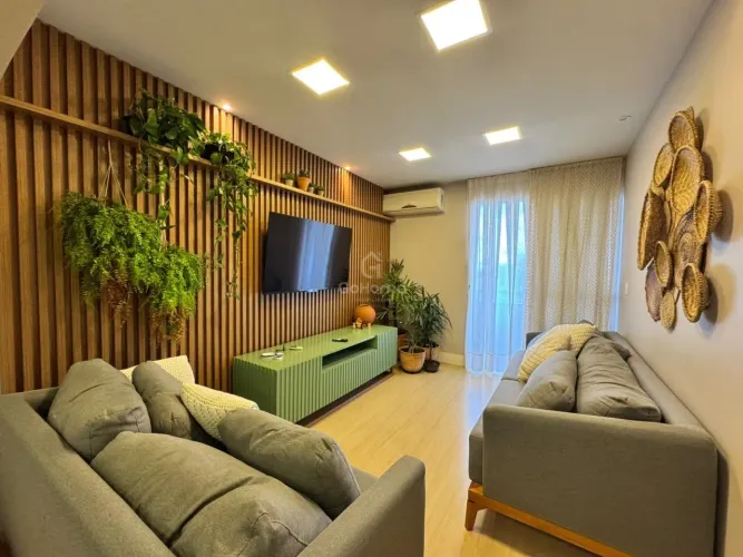 Apartamento Semimobiliado com 3 Quartos no Centro de Chapecó, Santa Catarina