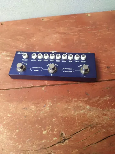 Pedaleira Cuvave M-Vave Cube Baby Bass para Baixo - Excelente Estado