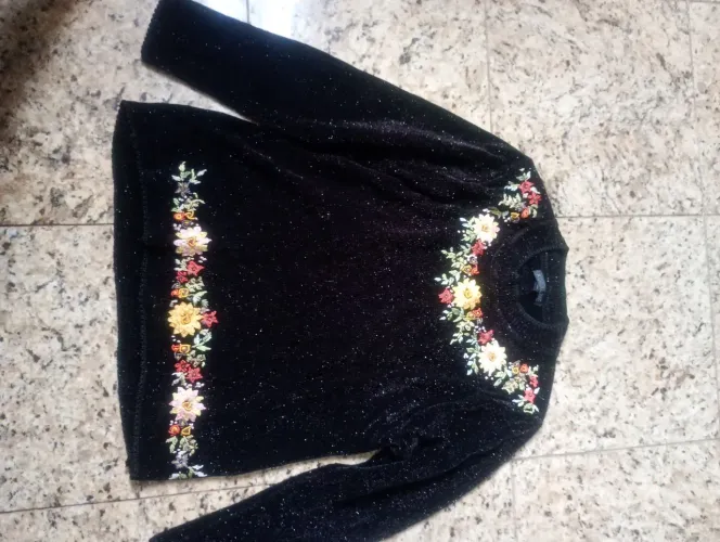 Blusa preta bordada tamanho g