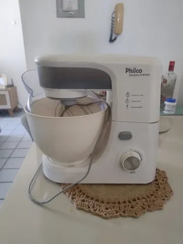 Batedeira planetária Philco