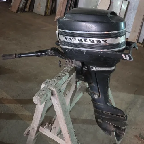 Popa  Kiekhaefer Mercury 110 - 9.8 HP Ano 1966.