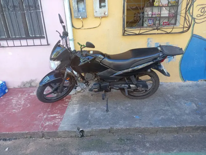 Vendo, troca aceito carro no negocio quitada sem multas tudo funcionando! 