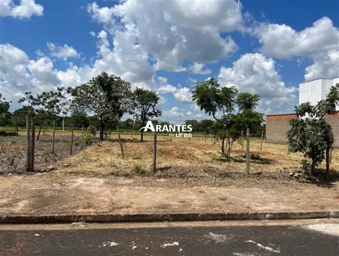 Terreno de 360m² à venda no bairro Jardim Sul